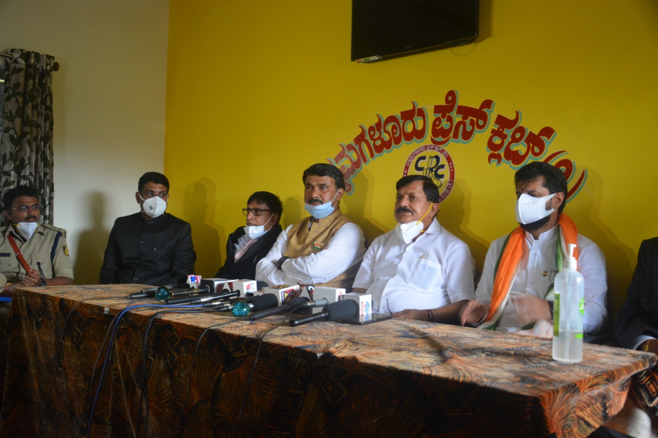 ಅತಿವೃಷ್ಟಿಯಿಂದ ಮನೆ ಕಳೆದುಕೊಂಡವರು ವರ್ಷದೊಳಗೆ ಮನೆ ನಿರ್ಮಿಸಲು ಮುಂದಾಗದಿದ್ದಲ್ಲಿ ಹಣ ಹಿಂದಕ್ಕೆ: ಜಿಲ್ಲಾಧಿಕಾರಿ