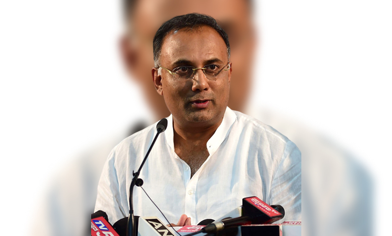 ಸಚಿವ ಸಂಪುಟ ವಿಸ್ತರಣೆ: ರಾಜ್ಯದ ಜನರ ಪಾಲಿಗೆ ಇದು ಪ್ರಾಣ ಸಂಕಟವಾಗಿದೆ; ದಿನೇಶ್ ಗುಂಡೂರಾವ್