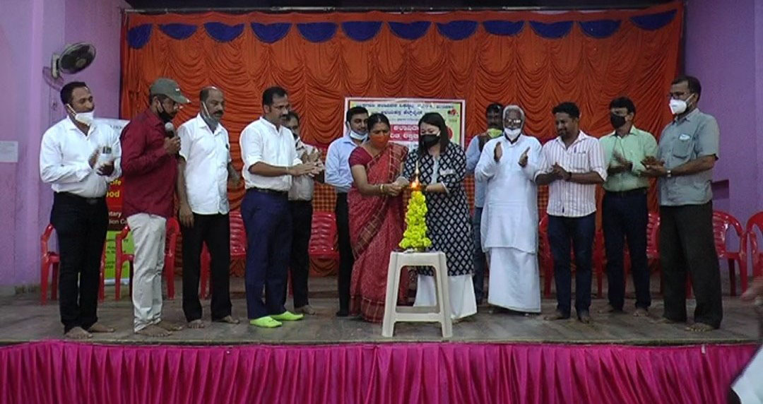 ಮಂದಾರ್ತಿಯಲ್ಲಿ ಯಕ್ಷಗಾನ ಕಲಾವಿದರಿಂದ ರಕ್ತದಾನ ಶಿಬಿರ