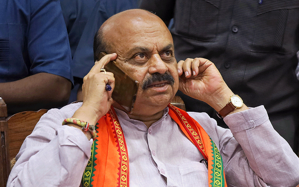 ಬೆಳಗಾವಿ: ಪೊಲೀಸರ ಗೌರವ ವಂದನೆ ಸ್ವೀಕರಿಸಲು ಸಿಎಂ ಬಸವರಾಜ ಬೊಮ್ಮಾಯಿ ಹಿಂದೇಟು