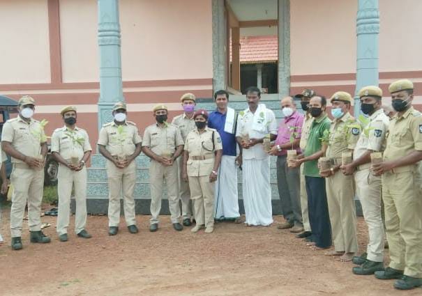 ಇನೋಳಿ ದೇವಸ್ಥಾನದಲ್ಲಿ ಗೃಹರಕ್ಷಕ ದಳದಿಂದ ಸ್ವಚ್ಛತಾ ಶ್ರಮಾದಾನ