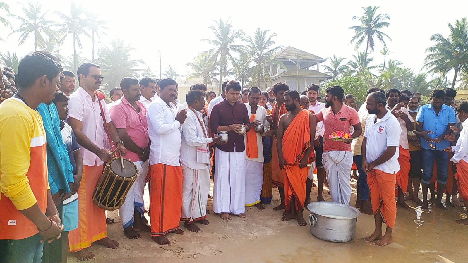 ಮಿತ್ರಪಟ್ಟಣ ಮೊಗವೀರ ಮಹಾ ಸಮಾಜದ  ವತಿಯಿಂದ ಸಮುದ್ರ ಪೂಜೆ