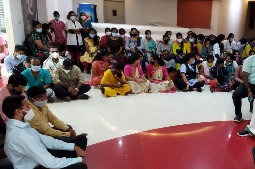 ಬಿಆರ್‌ಶೆಟ್ಟಿ ಆಸ್ಪತ್ರೆಯ 16 ಸಿಬ್ಬಂದಿಗಳ ವಜಾ: ಸಿಬ್ಬಂದಿಗಳಿಂದ ಮತ್ತೆ ಮಿಂಚಿನ ಮುಷ್ಕರ