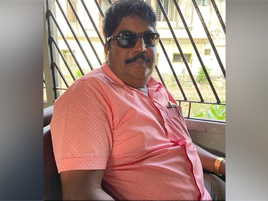 ಚಿಕ್ಕಮಗಳೂರು: ಅಕ್ರಮ ಸಕ್ರಮ ಸಮಿತಿಯಿಂದ ಕಿರುಕುಳ ಆರೋಪ; ಡೆತ್‍ನೋಟ್ ಬರೆದಿಟ್ಟು ಕಂದಾಯ ನಿರೀಕ್ಷಕ ಆತ್ಮಹತ್ಯೆ