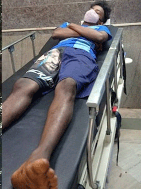 ನೆಟ್ ವರ್ಕ್ ಸಮಸ್ಯೆ: ಆನ್ ಲೈನ್ ಕ್ಲಾಸ್ ಗಾಗಿ ಮರವೇರಿದ್ದ ವಿದ್ಯಾರ್ಥಿ ಬಿದ್ದು ತೀವ್ರ ಗಾಯ