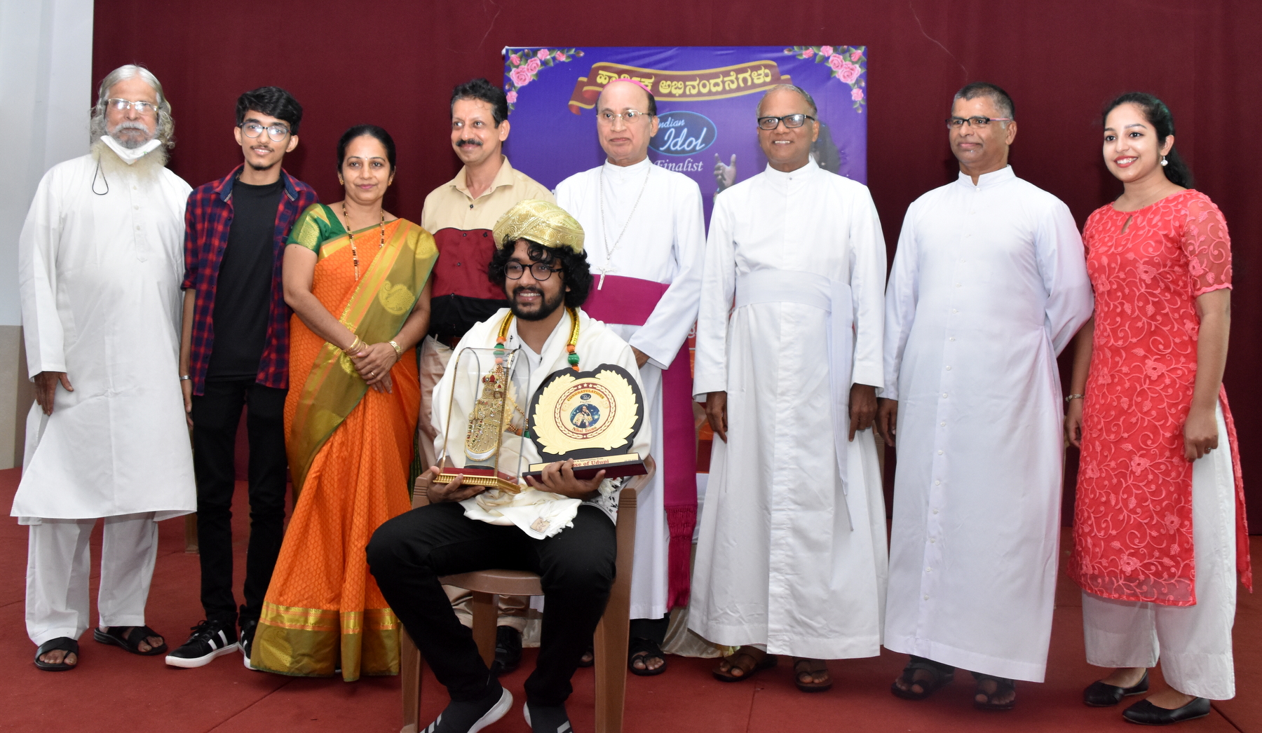 ಉಡುಪಿ ಧರ್ಮಪ್ರಾಂತ ವತಿಯಿಂದ ಇಂಡಿಯನ್ ಐಡಲ್ ತಾರೆ ನಿಹಾಲ್ ತಾವ್ರೋಗೆ ಸನ್ಮಾನ