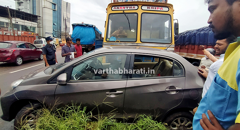 ಕೂಳೂರು: ಲಾರಿ ಢಿಕ್ಕಿ; ಕಾರು ಜಖಂ