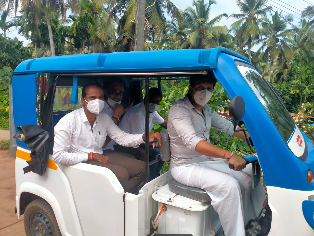 ಮಂಗಳೂರು: ಇಲೆಕ್ಟ್ರಿಕ್ ಆಟೋ ಚಲಾಯಿಸಿದ ಶಾಸಕ ಭರತ್ ಶೆಟ್ಟಿ