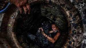 ಒಳಚರಂಡಿ, ಶೌಚಗುಂಡಿ ಸ್ವಚ್ಛತೆ ವೇಳೆ ಒಟ್ಟು 941 ಸಾವು: ಸಂಸತ್ ನಲ್ಲಿ ಕೇಂದ್ರದಿಂದ ಅಂಕಿಅಂಶ ಸಲ್ಲಿಕೆ