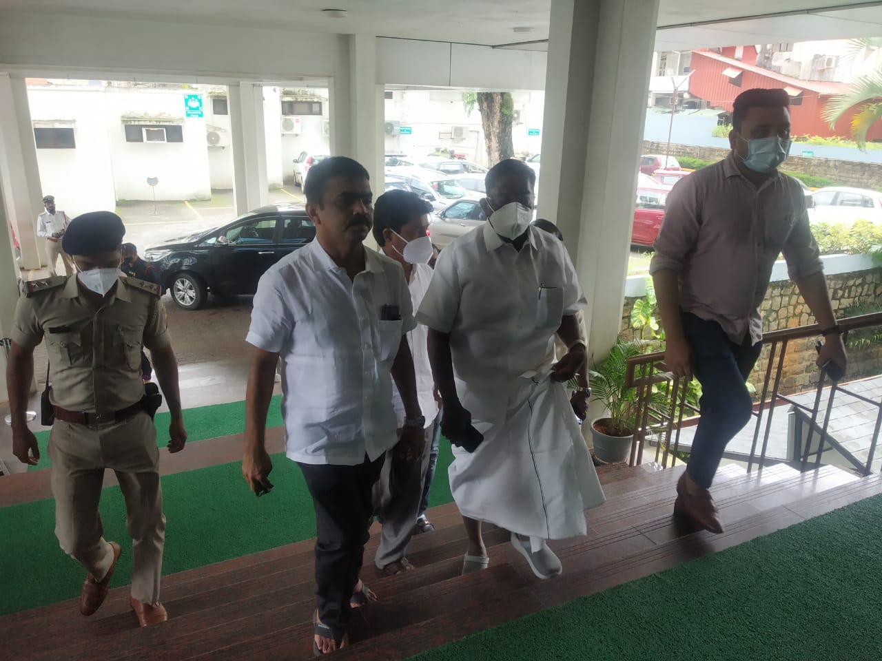 ಆಸ್ಕರ್ ಆರೋಗ್ಯ ವಿಚಾರಿಸಲು ಪುದುಚೇರಿ ಮಾಜಿ ಸಿಎಂ ಮಂಗಳೂರಿಗೆ ಭೇಟಿ