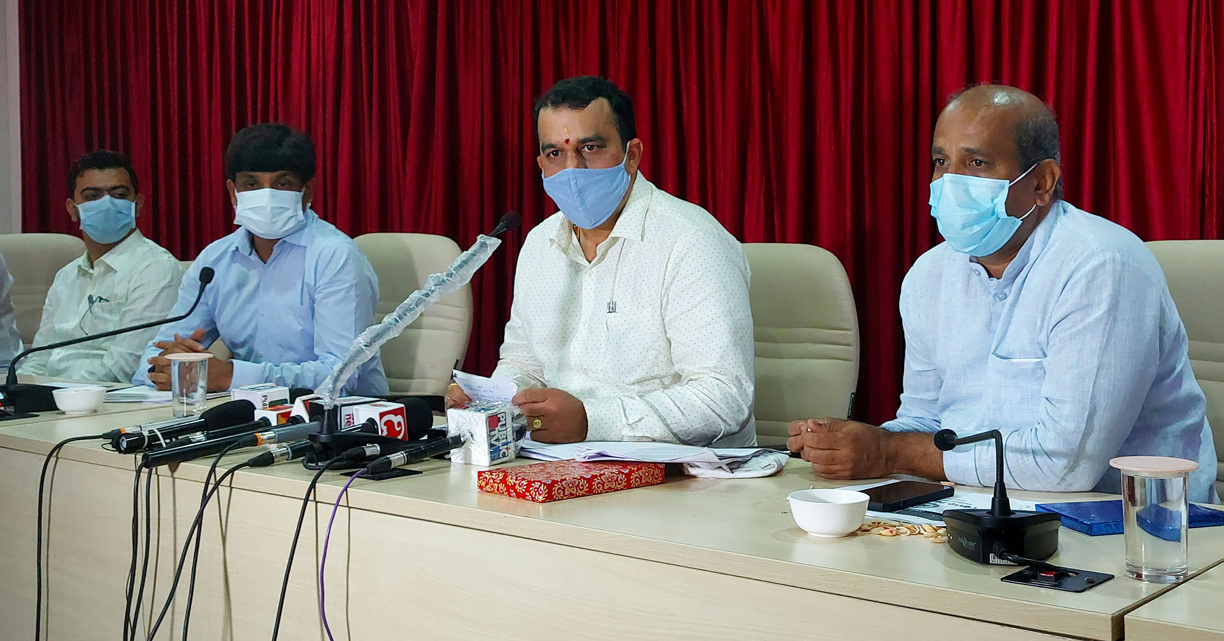 ಉಡುಪಿ: 100ಮೀ. ವ್ಯಾಪ್ತಿಯಲ್ಲಿ 5 ಕೊರೋನ ಪ್ರಕರಣಗಳು ಪತ್ತೆಯಾದರೆ ಸಂಪೂರ್ಣ ಸೀಲ್‌ಡೌನ್; ಸಚಿವ ಸುನೀಲ್ ಕುಮಾರ್