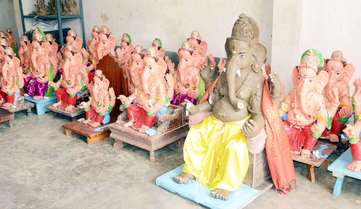 ತಲೆತಲಾಂತರದಿಂದ ಪರಿಸರಸ್ನೇಹಿ ಗಣೇಶ ವಿಗ್ರಹ ತಯಾರಿ