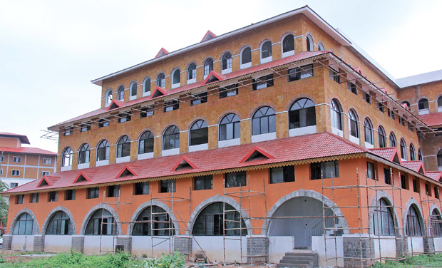 ಎಡರಂಗ ಪ್ರಾಬಲ್ಯದ ಕಣ್ಣೂರು ಯುನಿವರ್ಸಿಟಿಯಲ್ಲಿ ಗೋಳ್ವಲ್ಕರ್‌, ಸಾವರ್ಕರ್‌ ಪಾಠಗಳು: ʼತಪ್ಪೇನಿಲ್ಲʼ ಎಂದ ಉಪ ಕುಲಪತಿ