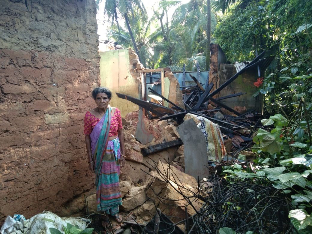 ಮಳೆಗೆ ದಲಿತರ ಎರಡು ಮನೆಗಳು ಸಂಪೂರ್ಣ ಕುಸಿತ