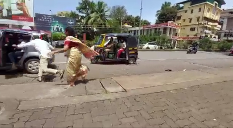 ದರೋಡೆಗೆ ಯತ್ನಿಸಿದ ದುಷ್ಕರ್ಮಿಗೆ ಪ್ರತಿರೋಧ ಒಡ್ಡಿ ಬೆನ್ನಟ್ಟಿದ ಮಹಿಳೆ: ಮಂಗಳೂರಿನಲ್ಲಿ ಹಾಡಹಗಲೇ ನಡೆದ ಘಟನೆ