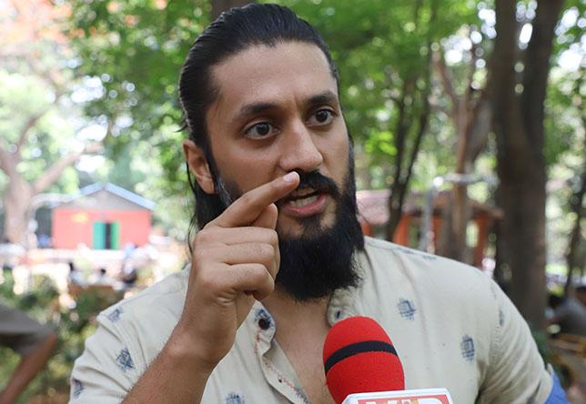 ಕಾಂಗ್ರೆಸ್ ಮತ್ತು ಜೆಡಿಎಸ್ ಹುಸಿ ಜಾತ್ಯತೀತ ಪಕ್ಷಗಳು: ನಟ ಚೇತನ್