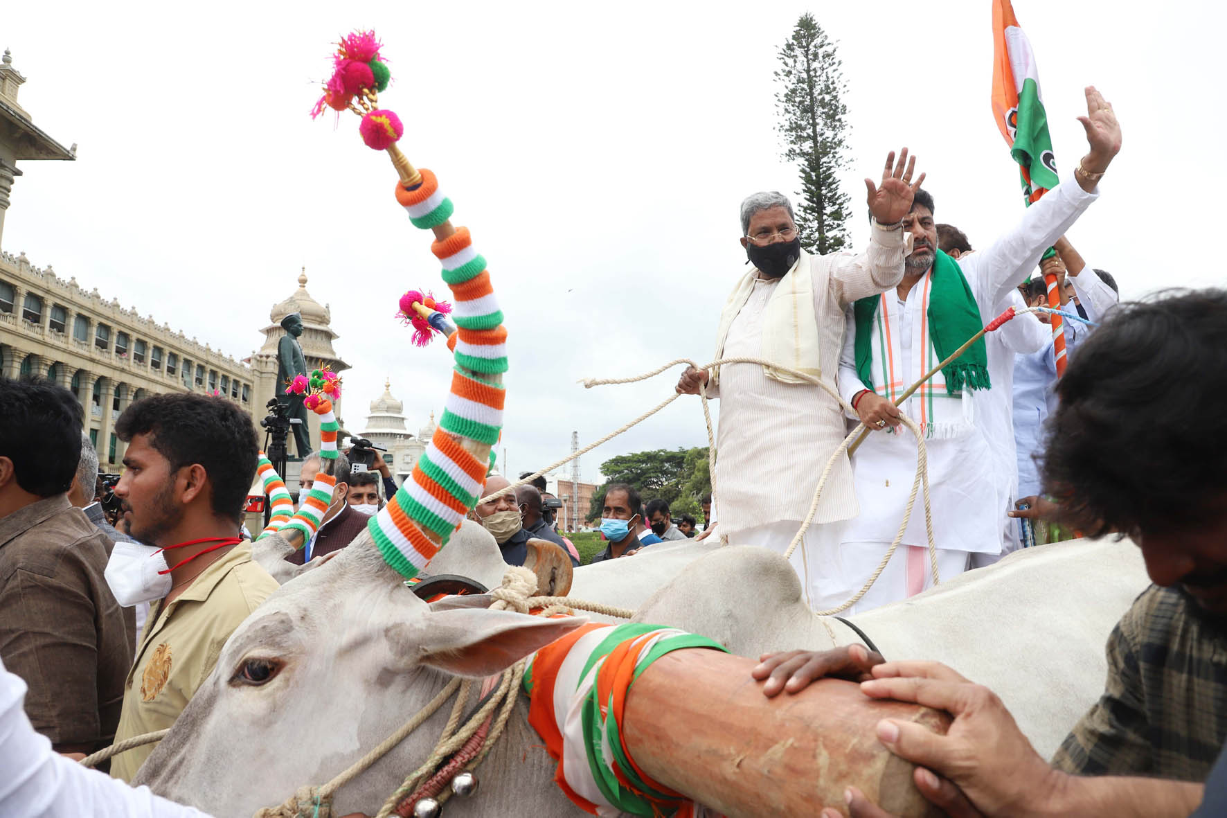 ತೈಲ ಬೆಲೆ ಏರಿಕೆ ಮೂಲಕ ಜನರಿಗೆ ಮೋಸ ಮಾಡುತ್ತಿರುವ ಕೇಂದ್ರ ಸರಕಾರ: ಸಿದ್ದರಾಮಯ್ಯ
