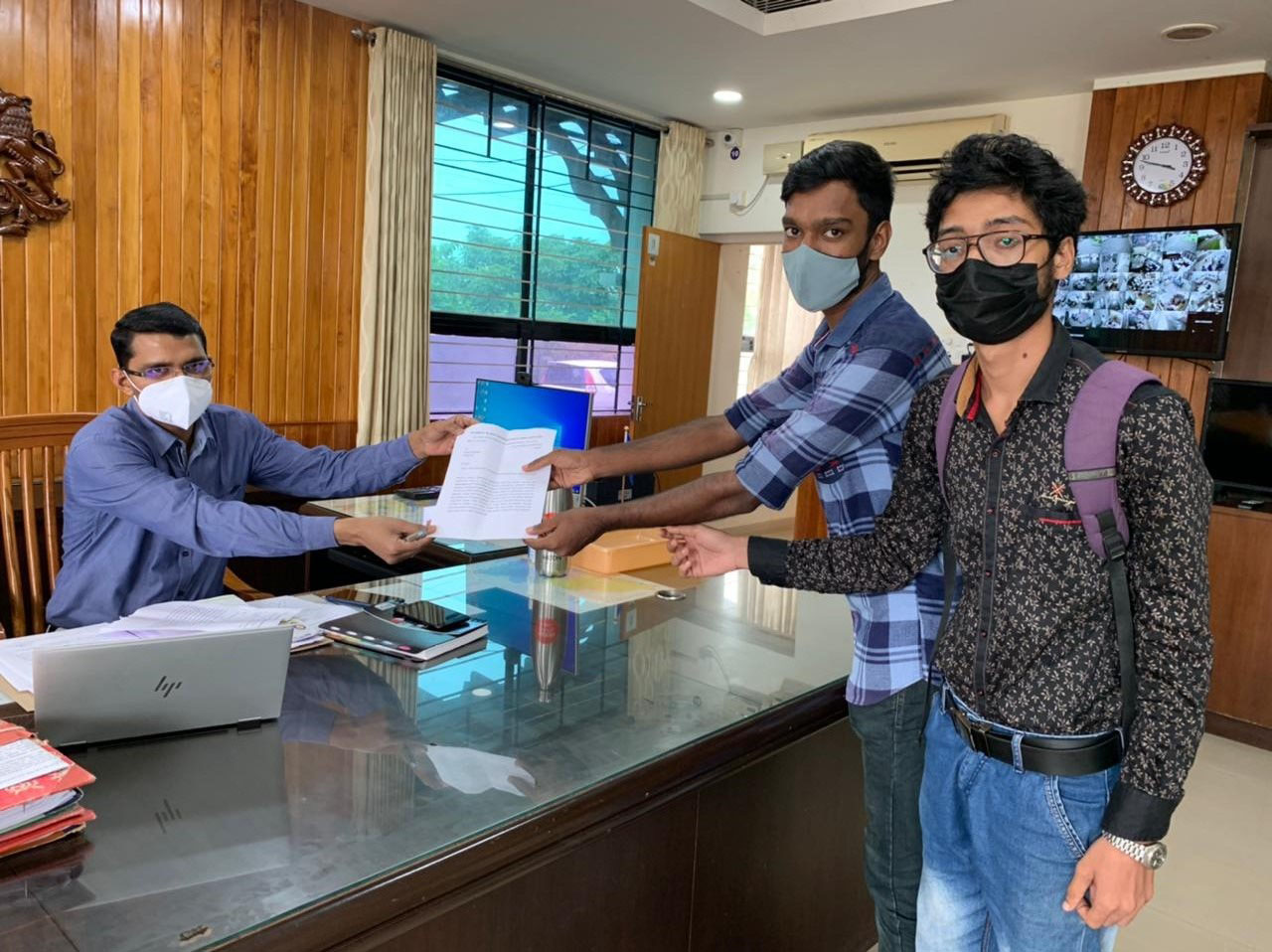 ವಿದ್ಯಾರ್ಥಿಗಳಿಗೆ ಬಸ್ ಪ್ರಯಾಣ ದರದಲ್ಲಿ ರಿಯಾಯಿತಿಗೆ ಆಗ್ರಹಿಸಿ ಮನವಿ