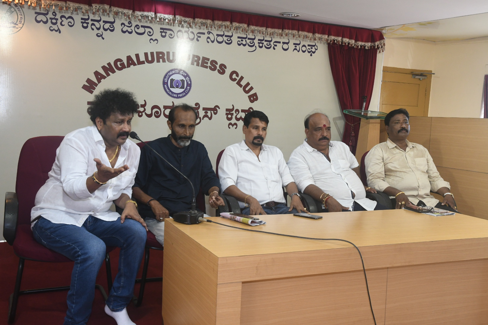 ಕರಾವಳಿಯಲ್ಲಿ ಕಲಾ ಚಟುವಟಿಕೆ ಆರಂಭಿಸಲು ಅನುಮತಿಸಲು ಕಲಾವಿದರ ಒತ್ತಾಯ