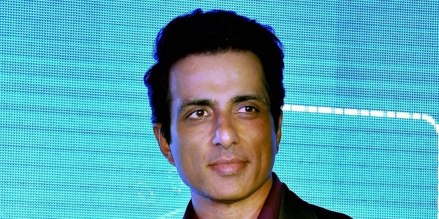 ಸೋನು ಸೂದ್ ನಿವಾಸಕ್ಕೆ ಸತತ ಮೂರನೇ ದಿನ ಐಟಿ ದಾಳಿ