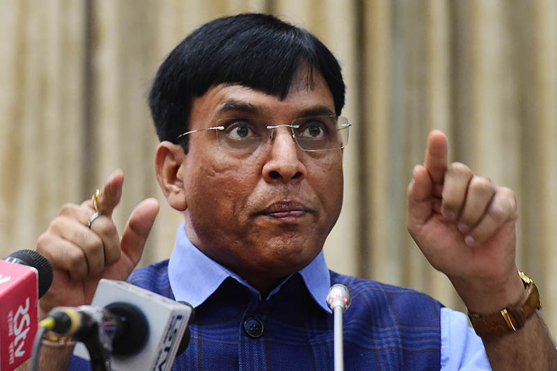 ಮುಂದಿನ ತಿಂಗಳು ಭಾರತದಿಂದ ಹೆಚ್ಚುವರಿ ಕೋವಿಡ್ ಲಸಿಕೆಗಳ ರಫ್ತು ಪುನರಾರಂಭ:ಮನ್ಸುಖ್ ಮಾಂಡವಿಯಾ