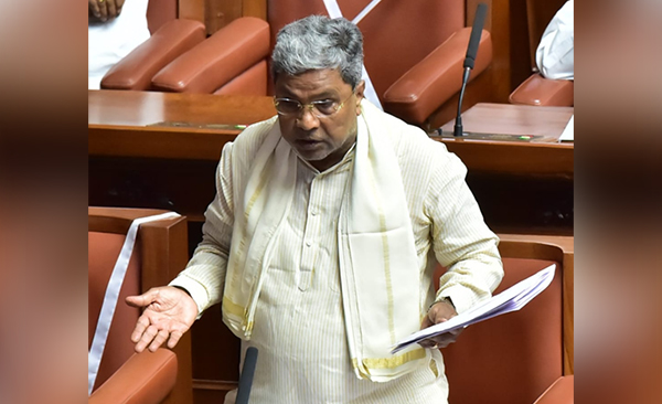 ರಾಜಕೀಯ ಪಕ್ಷದ ಕೈಗೊಂಬೆಯಾದ ಸ್ಪೀಕರ್: ಸಿದ್ದರಾಮಯ್ಯ ವಾಗ್ದಾಳಿ