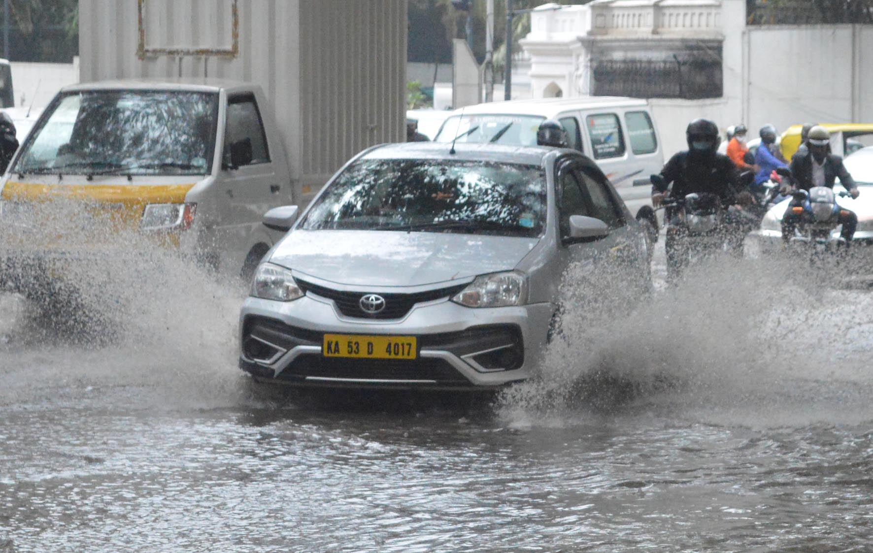 ಬೆಂಗಳೂರಿನಲ್ಲಿ ಧಾರಕಾರ ಮಳೆ