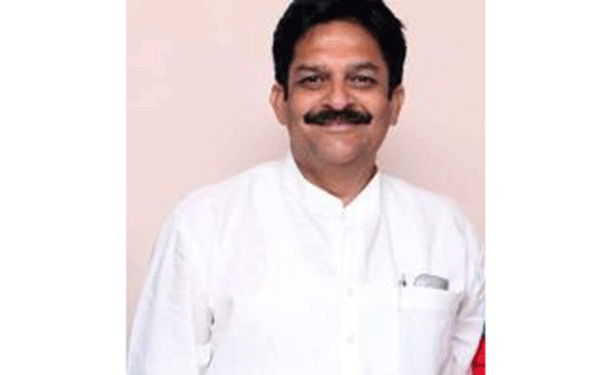 ಮೊದಲು ಬ್ರಿಟಿಷರ, ಬಳಿಕ ನಾಝಿಗಳ, ಈಗ ಕಾರ್ಪೊರೇಟ್ ಗಳ ಗುಲಾಮಗಿರಿ ಮಾಡುತ್ತಿರುವುದು ಬಿಜೆಪಿ ಪರಿವಾರ: ಪ್ರಕಾಶ್ ರಾಥೋಡ್