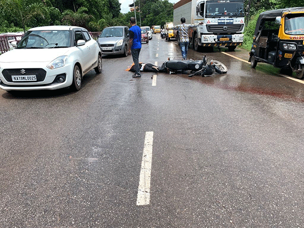 ಮಂಗಳೂರು: ರಸ್ತೆ ಅಪಘಾತಕ್ಕೆ ನರ್ಸಿಂಗ್ ಕಾಲೇಜು ವಿದ್ಯಾರ್ಥಿ ಬಲಿ