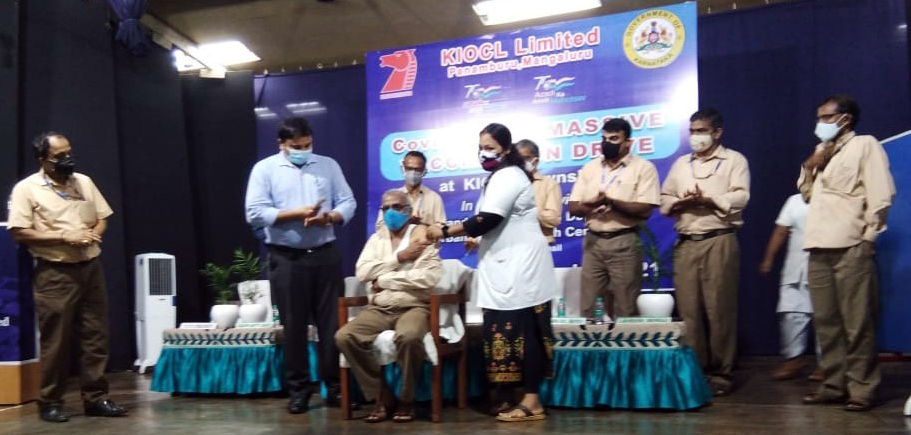 ಕೋವಿಡ್ ನಿಯಂತ್ರಣದಲ್ಲಿ ಸಾರ್ವಜನಿಕರು ಸ್ವಯಂ ಪ್ರೇರಿತರಾಗಿ ತೊಡಗಿಸಿಕೊಳ್ಳಬೇಕು: ದ.ಕ.ಜಿಲ್ಲಾಧಿಕಾರಿ ರಾಜೇಂದ್ರ