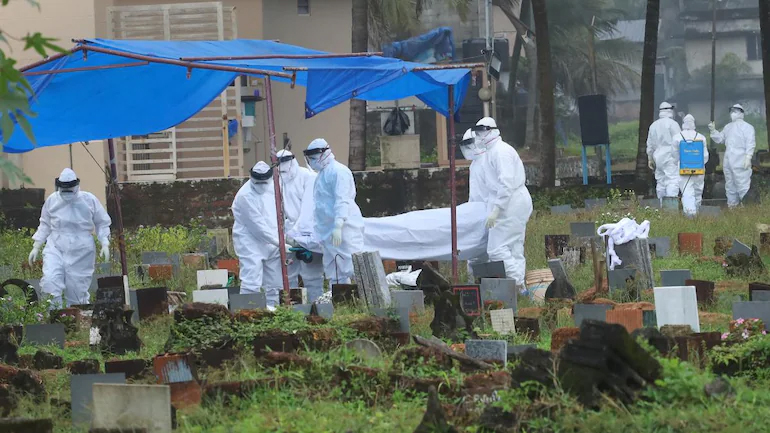 ಕೇರಳ: 11 ಮಂದಿಗೆ ನಿಫಾ ರೋಗ ಲಕ್ಷಣ, 30 ಆರೋಗ್ಯ ಕಾರ್ಯಕರ್ತರಿಗೆ ಕ್ವಾರಂಟೈನ್