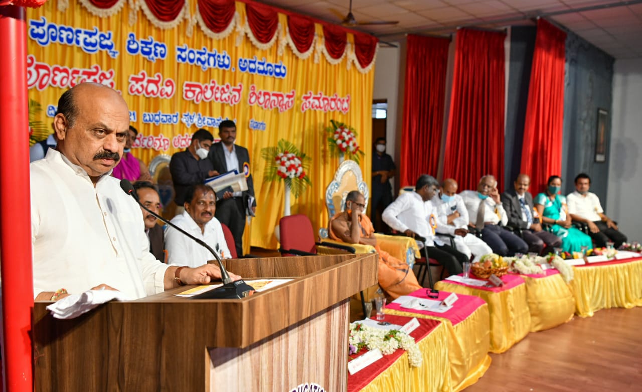 ಧ್ಯಾನ, ಜ್ಞಾನದ ಅರಿವಿನಿಂದ ಪೂರ್ಣಪ್ರಜ್ಞರಾಗಿ: ಸಿಎಂ ಬೊಮ್ಮಾಯಿ