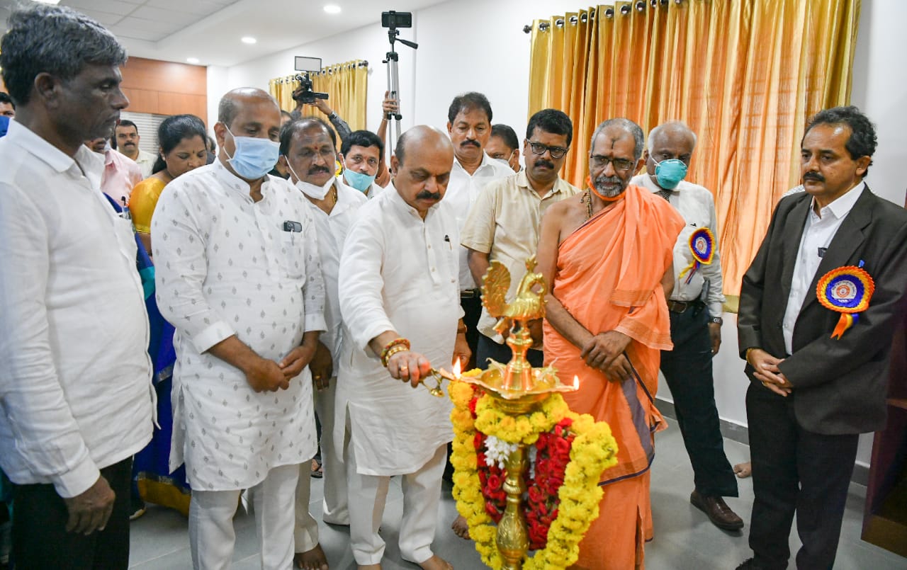 ಮುಖ್ಯಮಂತ್ರಿಗಳಿಂದ ಪೂರ್ಣಪ್ರಜ್ಞ ವಿಜ್ಞಾನ ಸಮುಚ್ಛಯಕ್ಕೆ ಶಿಲಾನ್ಯಾಸ