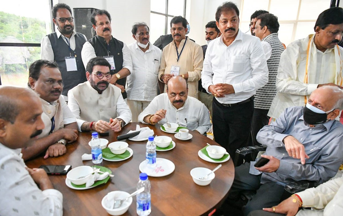 ಸಮುದ್ರ ತೀರದಲ್ಲಿ ವಾಣಿಜ್ಯ ಚಟುವಟಿಕೆ ನಿರ್ಬಂಧ ತೆರವಿಗೆ ಕ್ರಮ: ಸಿಎಂ ಬೊಮ್ಮಾಯಿ