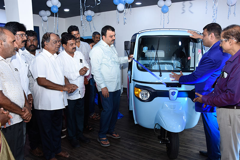 ಮಂಗಳೂರು: ಇಲೆಕ್ಟ್ರಿಕ್ ತ್ರಿಚಕ್ರ ವಾಹನಗಳ ಶೋರೂಂ ಉದ್ಘಾಟನೆ