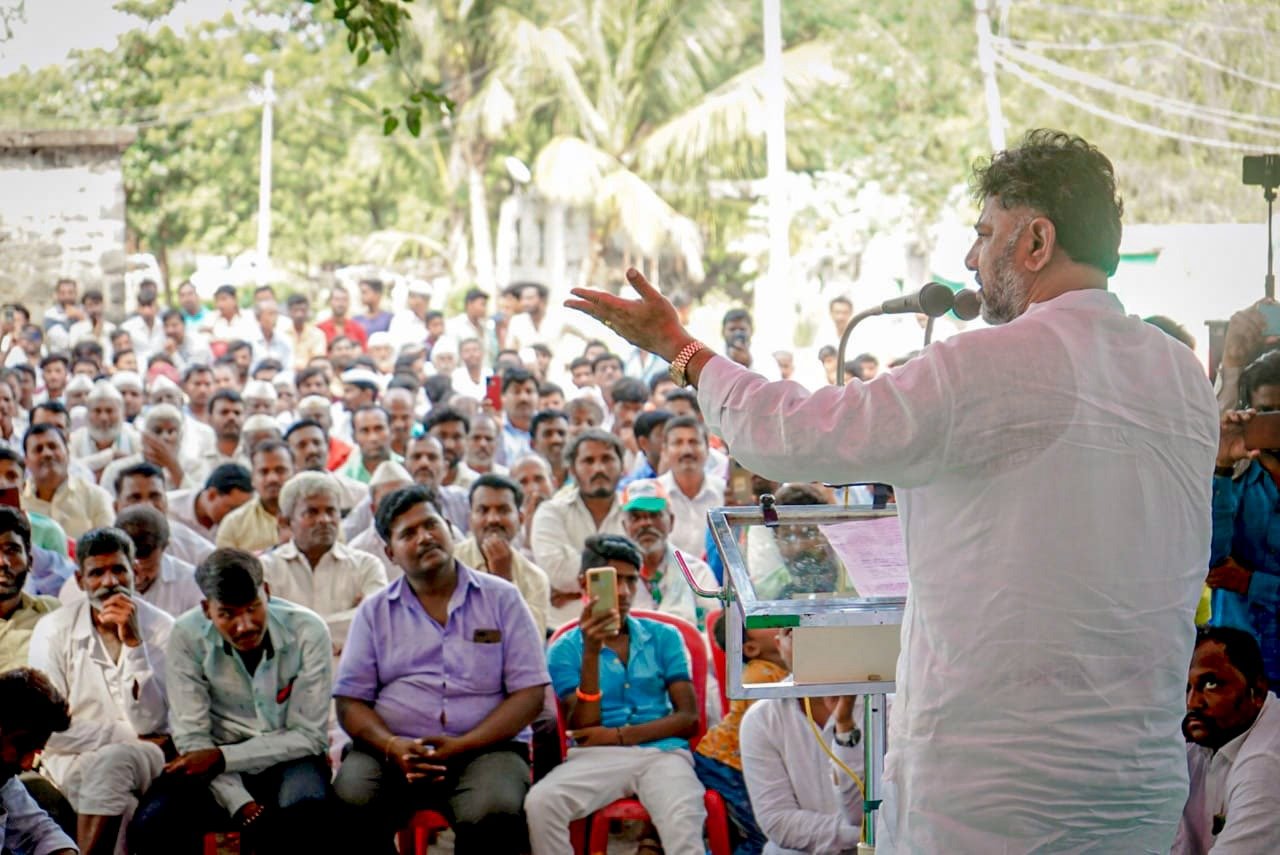 ಮತ ಹಾಕಲು ಬಟನ್ ಒತ್ತಿದ ತಕ್ಷಣ ಸಿಎಂಗೆ ಸಂದೇಶ ಹೋಗಬೇಕು: ಡಿ.ಕೆ.ಶಿವಕುಮಾರ್