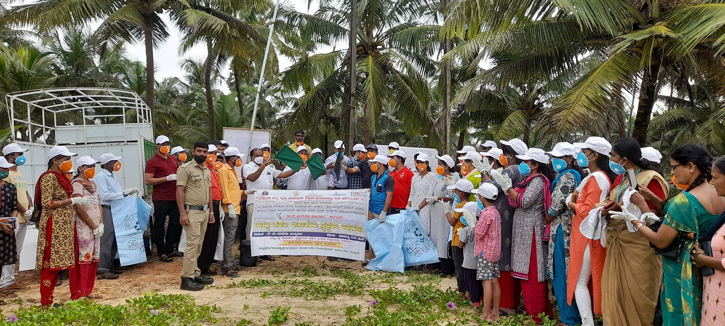 ಗ್ರಾಪಂ ನೌಕರರಿಂದ ಮಟ್ಟು ಕಡಲ ಕಿನಾರೆ ಸ್ವಚ್ಚತೆ
