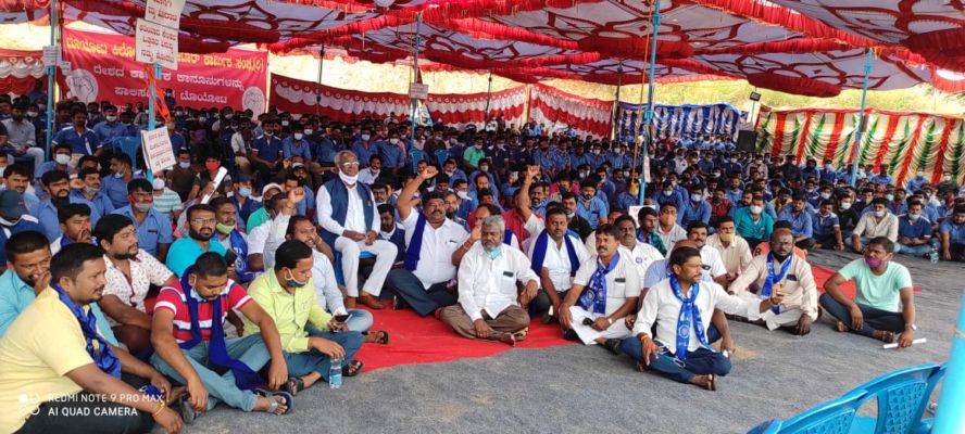 ಟೊಯೋಟಾ ಕಂಪೆನಿಯ ವಿರುದ್ಧ ಕಾರ್ಮಿಕರ ಆಕ್ರೋಶ: ಮುಷ್ಕರನಿರತ 45 ಕಾರ್ಮಿಕರ ವಜಾ