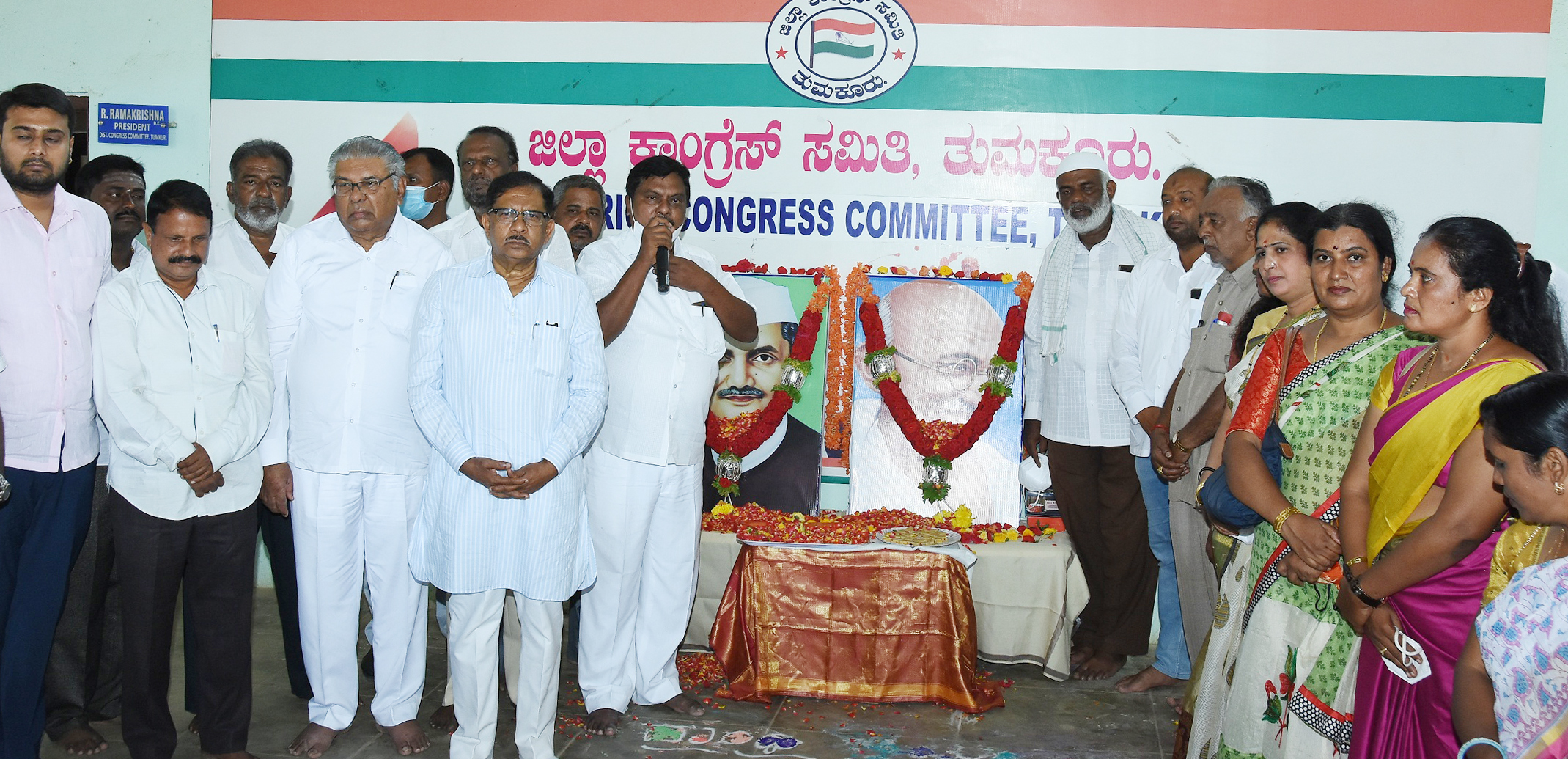 ರಾಷ್ಟ್ರಪಿತನ ಹೋರಾಟವನ್ನೇ ಅಣಕಿಸುತ್ತಿರುವ ಬಿಜೆಪಿ: ಡಾ.ಜಿ.ಪರಮೇಶ್ವರ್