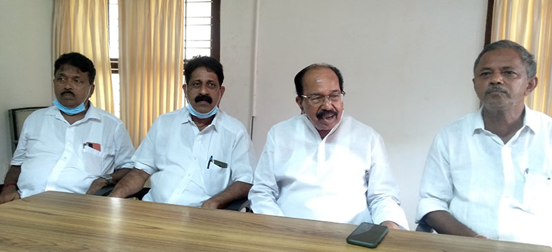 ಪಿಎಂ ಕೇರ್ಸ್ ಯೋಜನೆ ಪಾರದರ್ಶಕತೆ ಹೊಂದಿರಲಿಲ್ಲ : ವೀರಪ್ವ ಮೊಯ್ಲಿ ಆರೋಪ