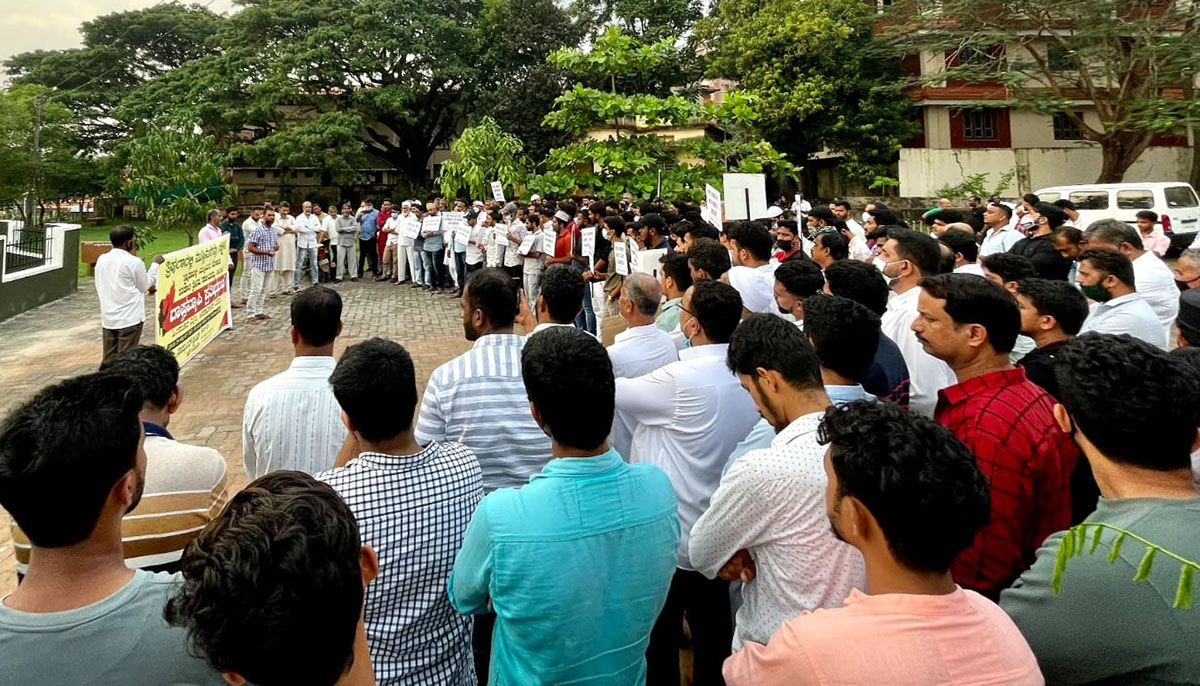 ಉಡುಪಿ: ತ್ರಿಪುರಾದಲ್ಲಿ ಮುಸ್ಲಿಮರ ಮೇಲಿನ ದಾಳಿ ಖಂಡಿಸಿ ಪಿಎಫ್‌ಐ ಪ್ರತಿಭಟನೆ