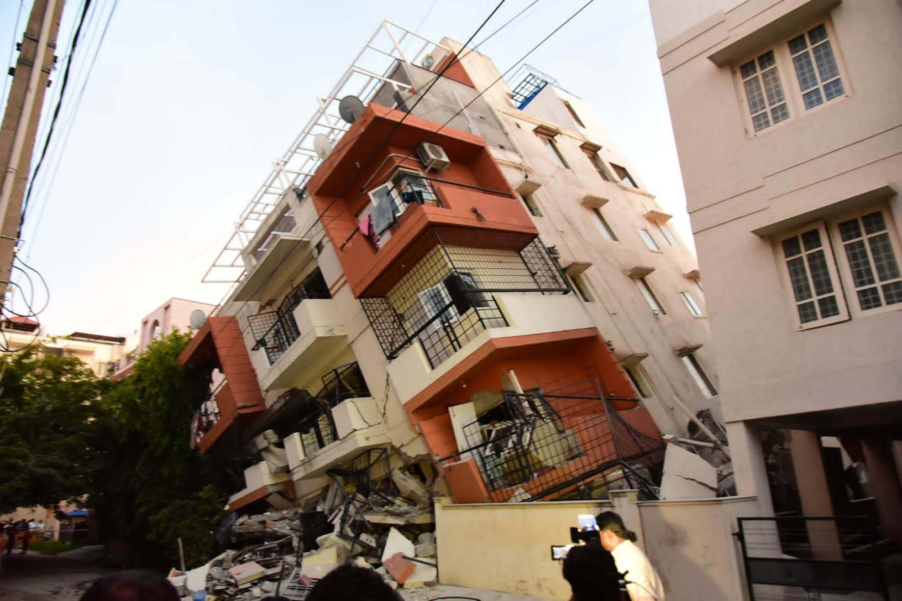 ಬೆಂಗಳೂರಿನಲ್ಲಿ ಮತ್ತೊಂದು ದುರಂತ; ಐದು ಅಂತಸ್ತಿನ ಕಟ್ಟಡ ಕುಸಿತ