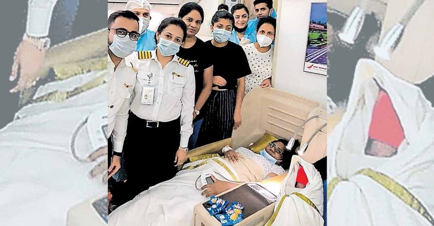 ಏರ್ ಇಂಡಿಯಾ ವಿಮಾನದಲ್ಲಿ ಮಗುವಿಗೆ ಜನ್ಮ ನೀಡಿದ ಕೇರಳದ ಮಹಿಳೆ ಏರ್ ಇಂಡಿಯಾ ವಿಮಾನದಲ್ಲಿ ಮಗುವಿಗೆ ಜನ್ಮ ನೀಡಿದ ಕೇರಳದ ಮಹಿಳೆ