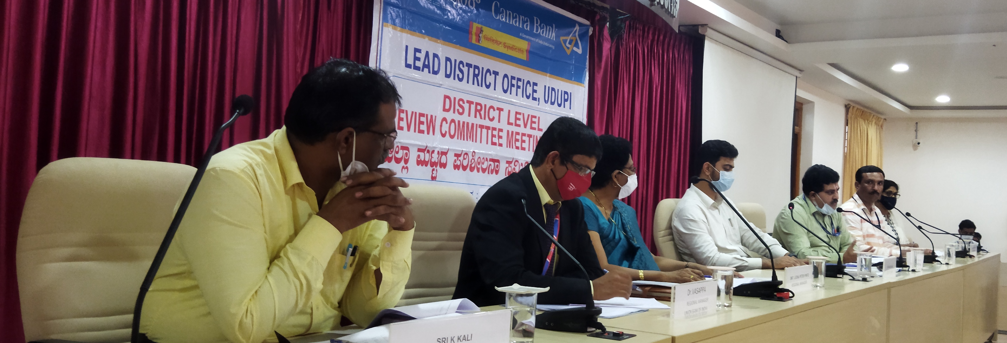 ಬ್ಯಾಂಕ್‌ಗಳು ಗ್ರಾಹಕರಿಗೆ ನಿಖರ ಮಾಹಿತಿ ನೀಡಬೇಕು: ಡಾ.ನವೀನ್ ಭಟ್