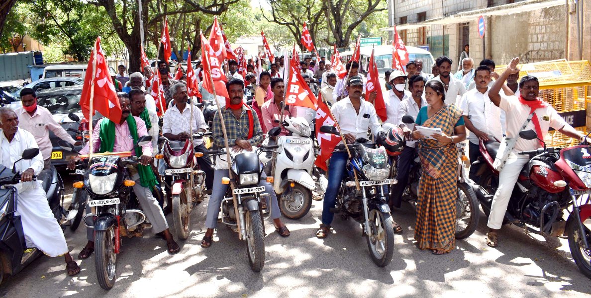 ಮೈಶುಗರ್ ಸರಕಾರಿ ಸ್ವಾಮ್ಯದಲ್ಲೇ ಆರಂಭಕ್ಕೆ ಆಗ್ರಹ; ಮಳವಳ್ಳಿಯಿಂದ ಮಂಡ್ಯದವರೆಗೆ ಬೈಕ್ ರ್‍ಯಾಲಿ