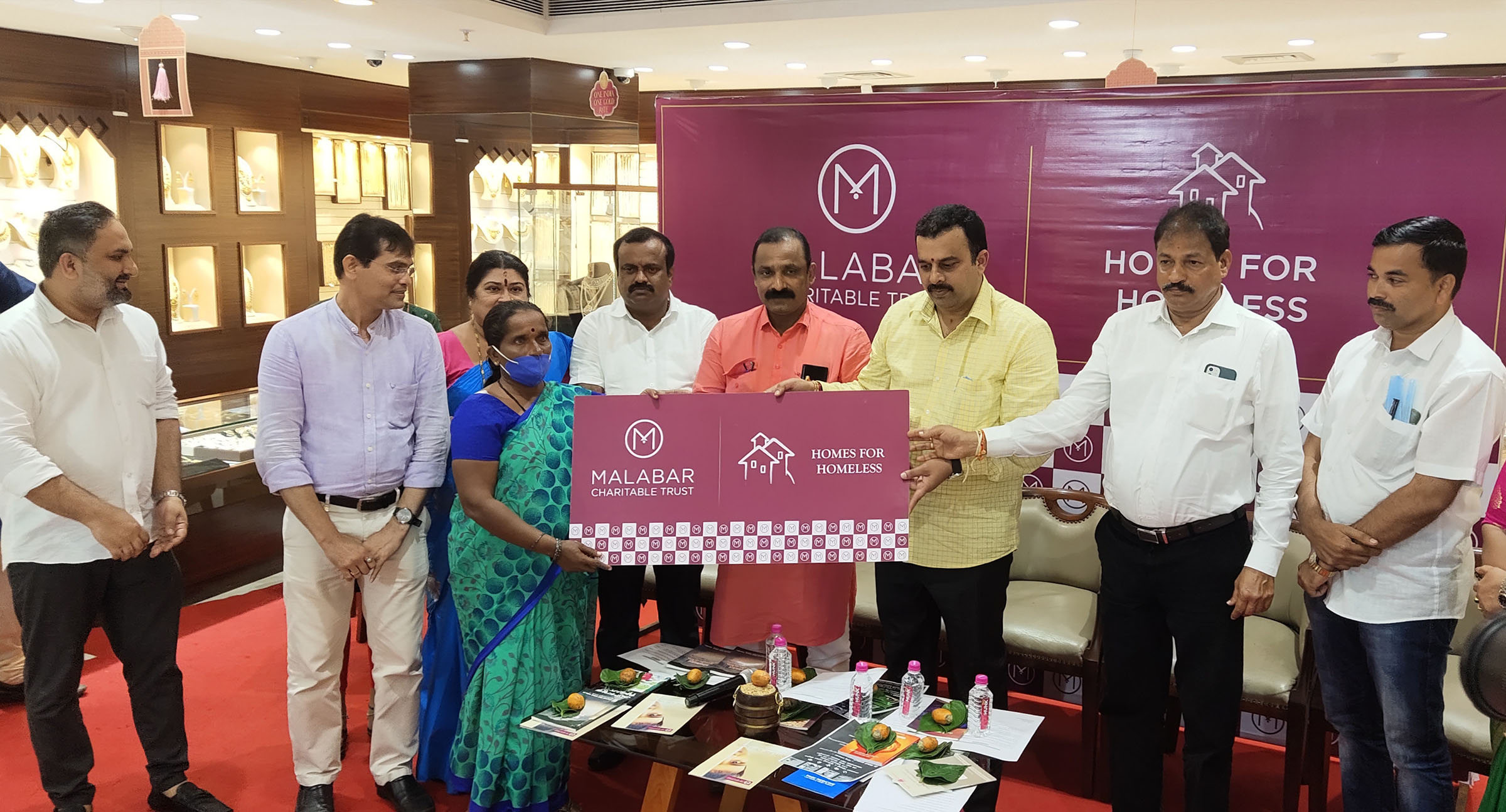 ಉಡುಪಿ ಮಲಬಾರ್ ಗೋಲ್ಡ್‌ನಿಂದ 29 ವಸತಿರಹಿತರಿಗೆ 26 ಲಕ್ಷ ರೂ. ಸಹಾಯಧನ ವಿತರಣೆ