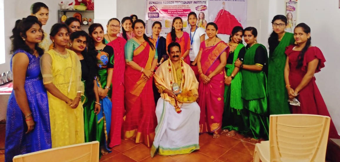 ಇಂಡಿಯನ್ ಬುಕ್ಸ್ ಆಫ್ ರೆಕಾರ್ಡ್ ದಾಖಲೆ ನಿರ್ಮಿಸಿದ ಸೂರ್ಯ ಪುರೋಹಿತ್ ಗೆ ಸನ್ಮಾನ