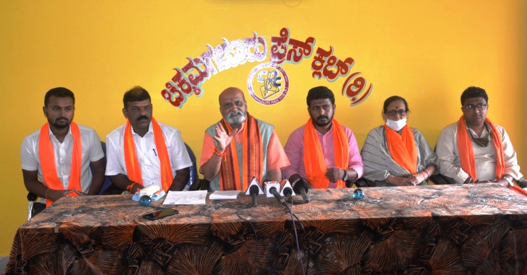 ದತ್ತಪೀಠದ ವಿಚಾರದಲ್ಲಿ ಉಪಸಮಿತಿ ರಚಿಸುವ, ಅಕ್ಷೇಪಣೆ ಕೇಳುವ ಅಗತ್ಯವಿಲ್ಲ: ಪ್ರಮೋದ್ ಮುತಾಲಿಕ್