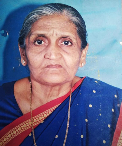 ಗುಲಾಬಿ ಪೂಜಾರ್ತಿ