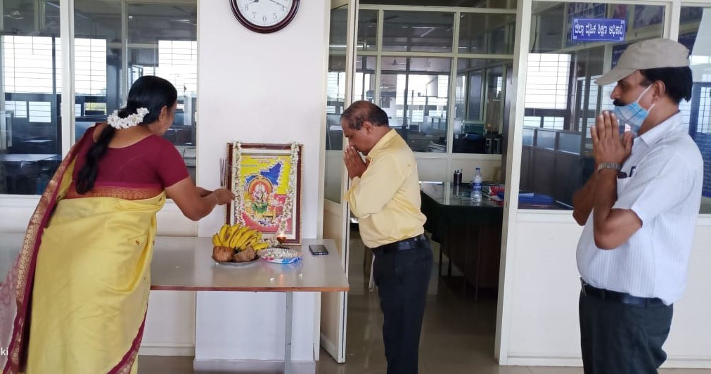 ಕನ್ನಡ ಮಾತನಾಡಲು ಪ್ರೇರಣೆ: ಪ್ರತಿಜ್ಞಾ ವಿಧಿ ಸ್ವೀಕಾರ